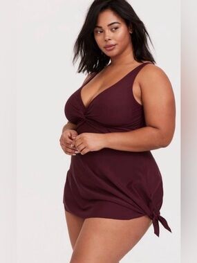 Torrid Wireless Asymmetrical Twist Front Swim Dress With Brief size 4 burgundy